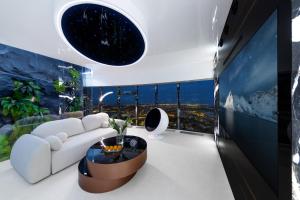 Posedenie v ubytovaní Apartamenty Sky Tower z Jakuzzi Przy Oknie