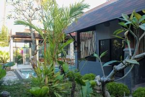 Un jardín fuera de The Kantun Ungasan