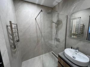 Bilik mandi di Квартира новобудова ЖК Республіка