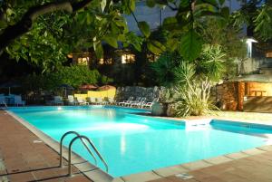 Bazén v ubytovaní Park Hotel Villa Americana alebo v jeho blízkosti