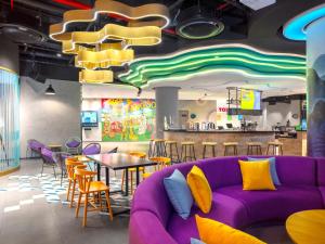 Tru by Hilton Lang Son City Centre的休息区