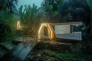 Zhangjiajie Rock language art hotel-Free pick up service外面的花园