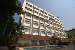 Piscina di IRA By Orchid Bhubaneswar o nelle vicinanze