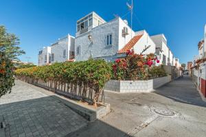 Το κτήριο όπου στεγάζεται  το διαμέρισμα