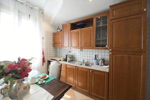 Kuchyň nebo kuchyňský kout v ubytování B&B Villa Firefly + 8 fotografií