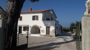 Το κτήριο όπου στεγάζεται  ο ξενώνας