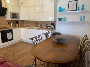 Gambar di galeri bagi Marina Suite 1 Bed Duplex ER104 di Hull
