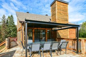 Balkón nebo terasa v ubytování Blissful Bay Retreat