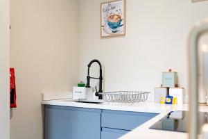 a kitchen with a sink and a counter top at Flat1 1BR in Horsemarket in Barnard Castle