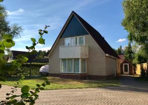 Το κτήριο όπου στεγάζεται  η παραθεριστική κατοικία