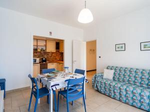Η κουζίνα ή μικρή κουζίνα στο Apartment Maura by Interhome +22 φωτογραφίες