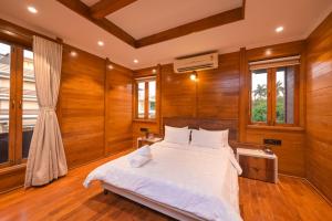 Ένα ή περισσότερα κρεβάτια σε δωμάτιο στο Nine Oaks +47 φωτογραφίες