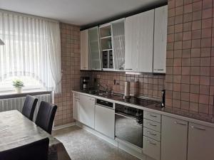 Η κουζίνα ή μικρή κουζίνα στο Ferienhaus Gramm +7 φωτογραφίες