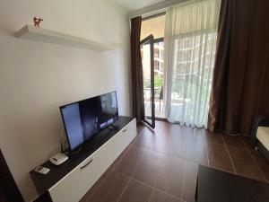 Μια τηλεόραση ή/και κέντρο ψυχαγωγίας στο Dolche Vita 2, Banana Tree Stay