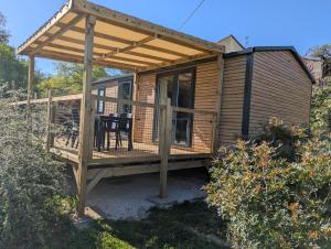 Gallery image of Mobil home climatisé avec piscine in Viviers