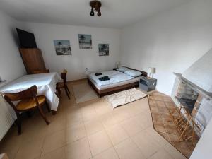 Afbeelding uit fotogalerij van SunsetHouse Piešťany Country Tourist Lodge in Banka