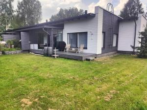 Κήπος έξω από το Nordic Style Home, 80m2, 2 bedroom, Wi-Fi, Sauna, Free parking