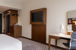 Radisson Blu Hotel, Nairobi Upper Hill客房内的一张或多张床位