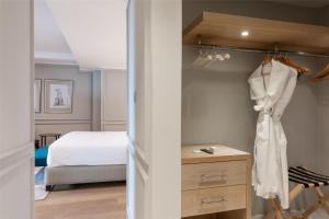 Radisson Blu Hotel, Nairobi Upper Hill客房内的一张或多张床位