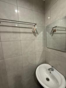 Koupelna v ubytování The Cozy Corner at Victoria Along Edsa Quezon City + 24 fotografií