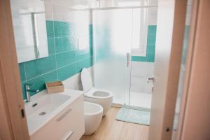 Bilik mandi di Villa Rosy