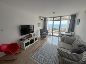 Et tv og/eller underholdning på Private apartment in complex Diamond