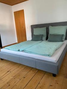 Ένα ή περισσότερα κρεβάτια σε δωμάτιο στο MAIN NEST Apartment