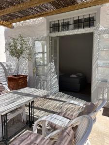 Gallery image of Douskos Guesthouse in Hydra