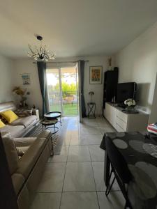 Et tv og/eller underholdning på Charme et calme