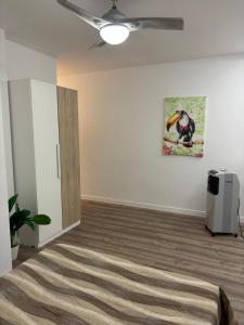 Postel nebo postele na pokoji v ubytování Apartamento blanco y negro en el centro
