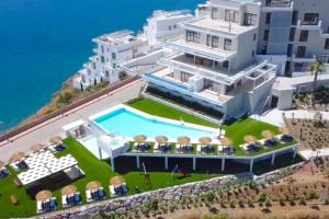 Bazén v ubytování Bayview Hills Premium Pool Suite nebo v jeho okolí