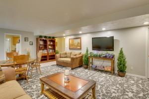 Φωτογραφία από το άλμπουμ του Farr West Apartment on Farm Less Than 25 Mi to Ski Resorts σε Farr West