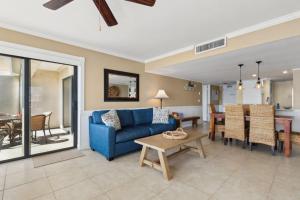 O zonă de relaxare la Amelia Surf and Racquet Club - Oceanfront Deluxe Floor Plan - 7th Floor - Pools - Tennis Courts