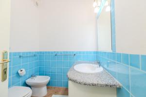 Ένα μπάνιο στο Villa Capo Coda Cavallo con Piscina +21 φωτογραφίες