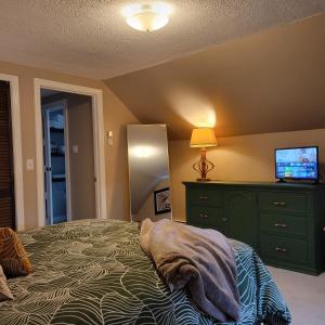 Gallery image of The Little Swan Retreat in New Bedford