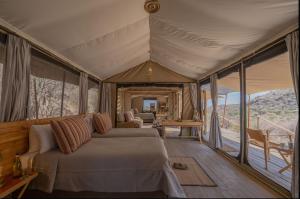 Voodi või voodid majutusasutuse Basecamp Samburu toas