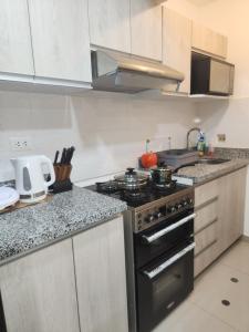 Gallery image of Vive y descansa con seguridad a 3min del mall San Miguel in Lima +5 photos