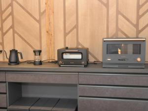 Η κουζίνα ή μικρή κουζίνα στο GLAM BASE TAKEHARA - Vacation STAY 69757v +22 φωτογραφίες