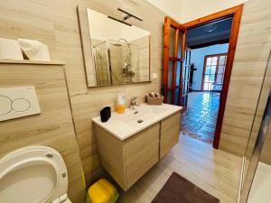 Ένα μπάνιο στο Villa Maria +20 φωτογραφίες