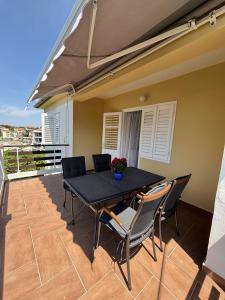 En balkon eller terrasse på Apartment Mihaela 2