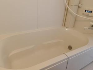 富良野市にあるOkufurano Lupine - Vacation STAY 19136の白いバスルーム(白いバスタブ付)