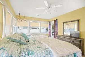 Sea Hag's Captain's Cabin