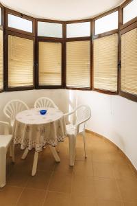 Ülgün şehrindeki Garsonjera Ulcinj Povoljno! tesisine ait fotoğraf galerisinden bir görsel