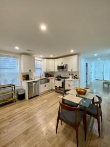 Kuchyň nebo kuchyňský kout v ubytování condo at Humboldt