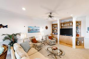 Gallery image of Sandy Cheeks #D2SC-H in Hatteras