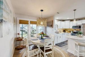 Imagen de la galería de Beach Glass Terrace #5-IC, en Avon 20 fotos más