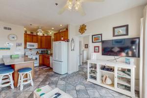 Gallery image of Sea-Love 819 #309DS-H in Hatteras