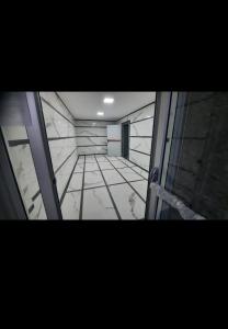 vista su un corridoio in un edificio di LuMas a Cassino
