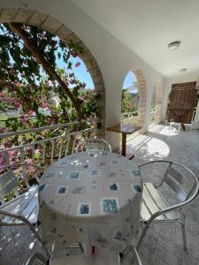 En balkon eller terrasse på Seaside Apartments Antičević