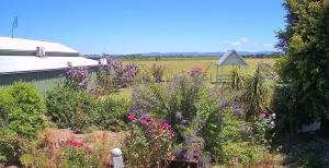 Κήπος έξω από το Joanda Farm Stay